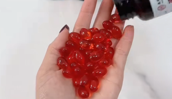 深海<黃金營(yíng)養(yǎng)液>變“三無(wú)"，知名品牌南極磷蝦油被查