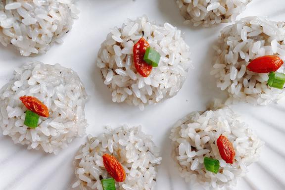 哪些人不適合食用糯米？東莞食材配送公司?為您解答