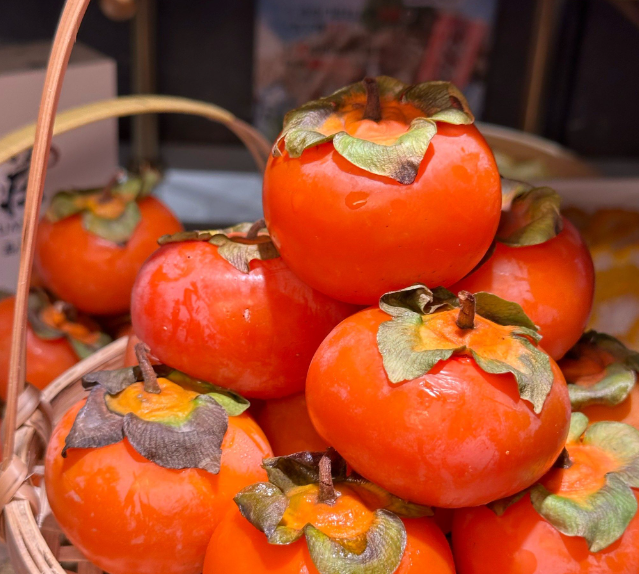 柿子：秋日里的金色營(yíng)養(yǎng)庫(kù)