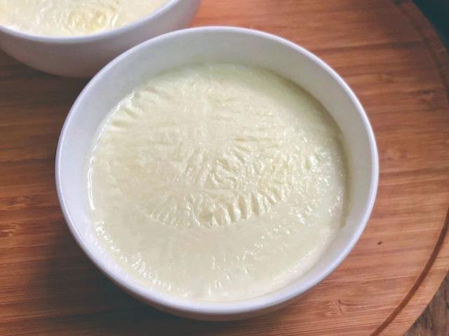 牛奶上的那層奶皮，是精華還是脂肪？